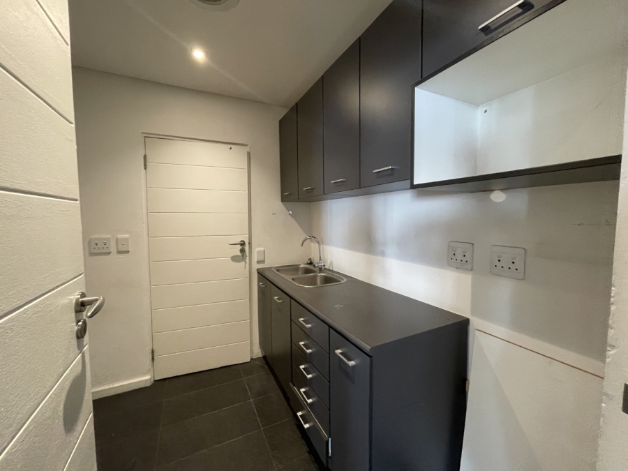 To Let commercial Property for Rent in De Waterkant Western Cape